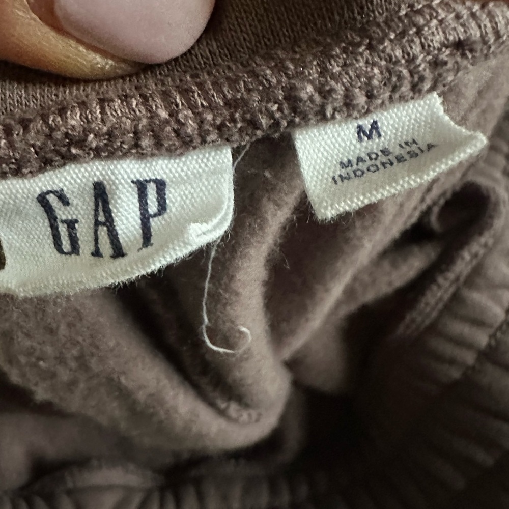 GAP women’s matching set Sweatpants + mock neck sweatshirt in color “wassel” - Picture 2 of 3